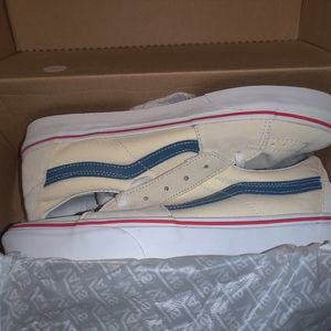 Vans Sk8-Low classic white and navy 10.5 men 12 women